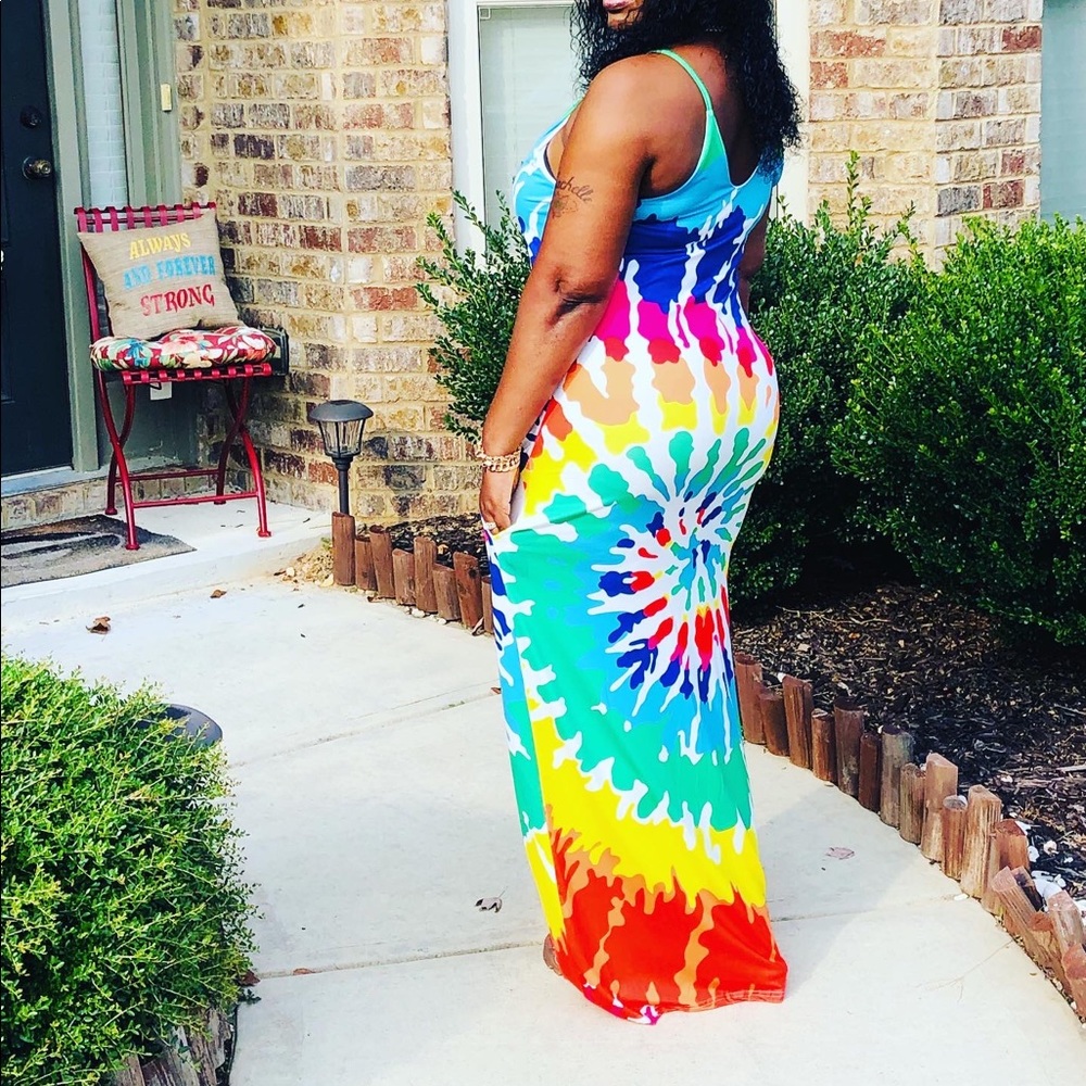 Splash Maxi Dress - Picture 3 of 9